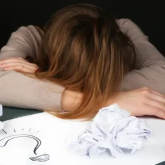 Psikolojim Bozuk Ne Yapmalıyım? Profesyonel Destek Almalı Mıyım?
